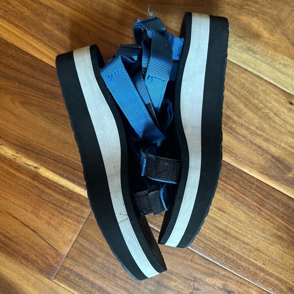 Teva Blue Sandals | Size 8 | 2” Heel | Like New